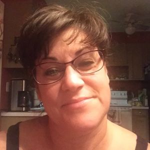 Meet your Posher, Suzanne